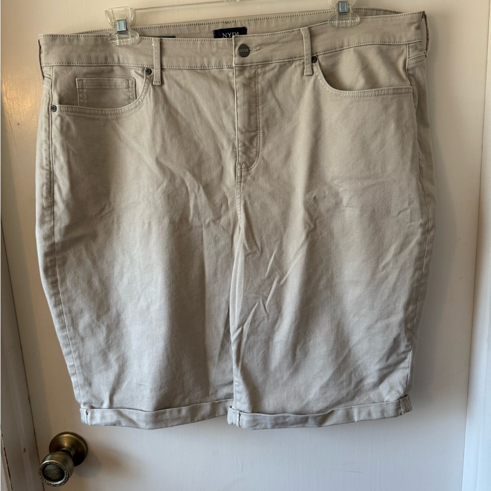NYDJ Briella Roll Cuff Bermuda Shorts 22W Beige Tan Lift Tuck Plus Size